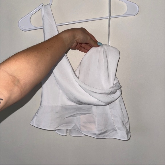 NWT SUPERDOWN Karlie One Shoulder Top White Small - Picture 5 of 6
